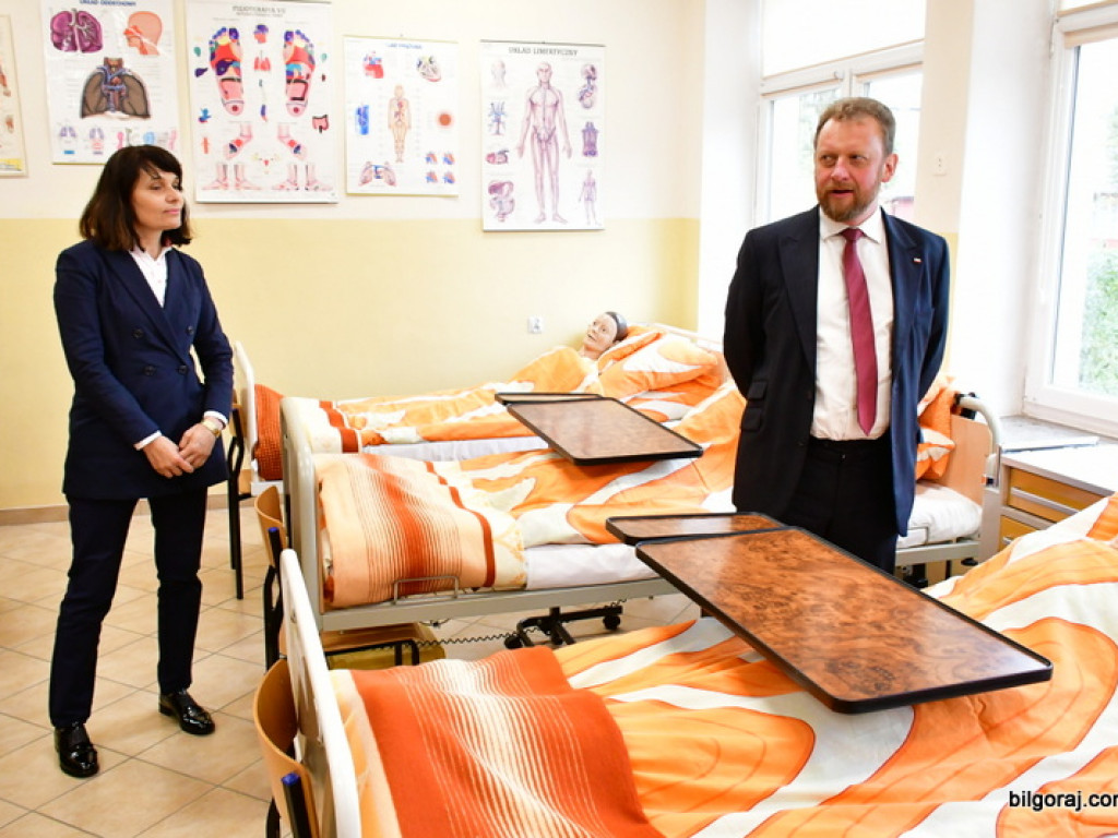 Minister zdrowia z wizytą w Medycznym Studium Zawodowym w Biłgoraju (FOTO)
