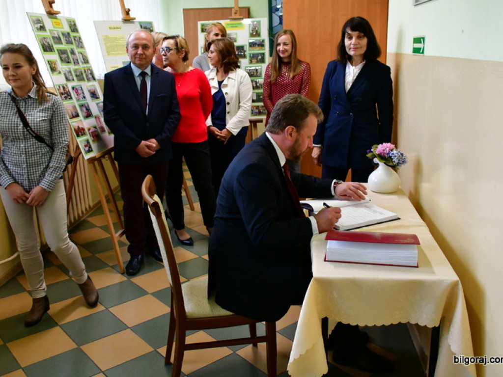 Minister zdrowia z wizytą w Medycznym Studium Zawodowym w Biłgoraju (FOTO)