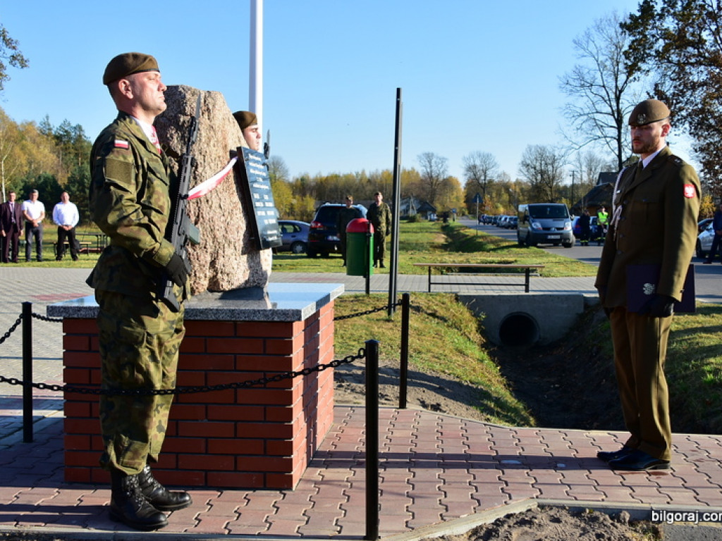 Pomnik ku czci mieszkańców Lipowca Starego został odsłonięty (FOTO)