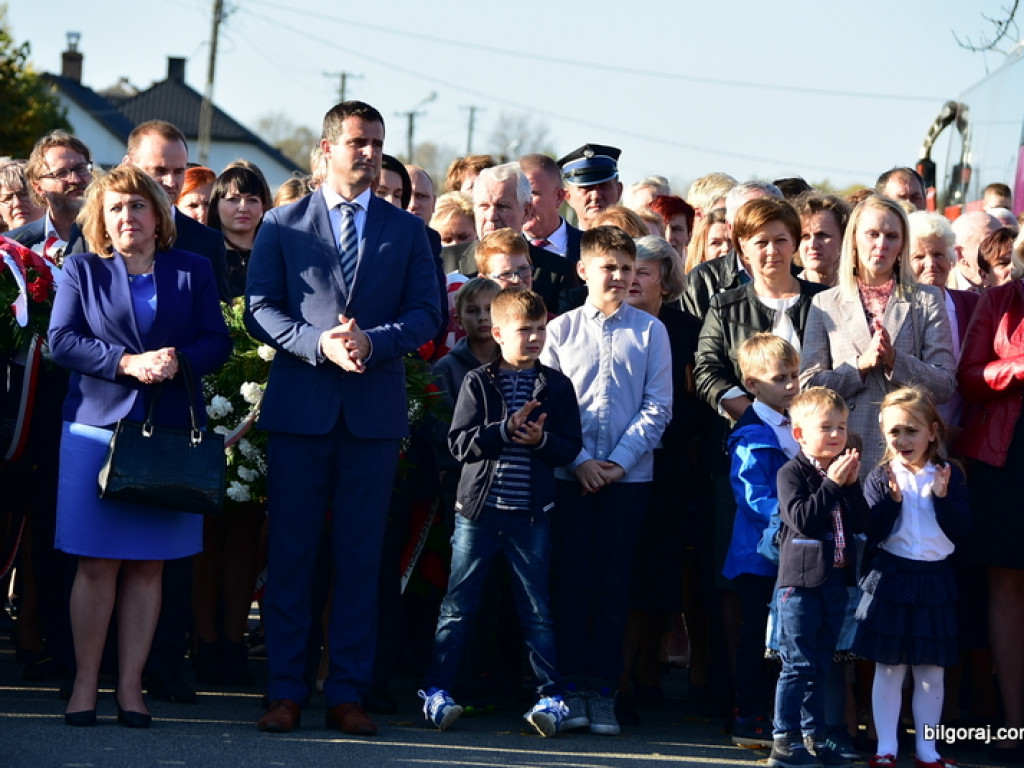 Pomnik ku czci mieszkańców Lipowca Starego został odsłonięty (FOTO)