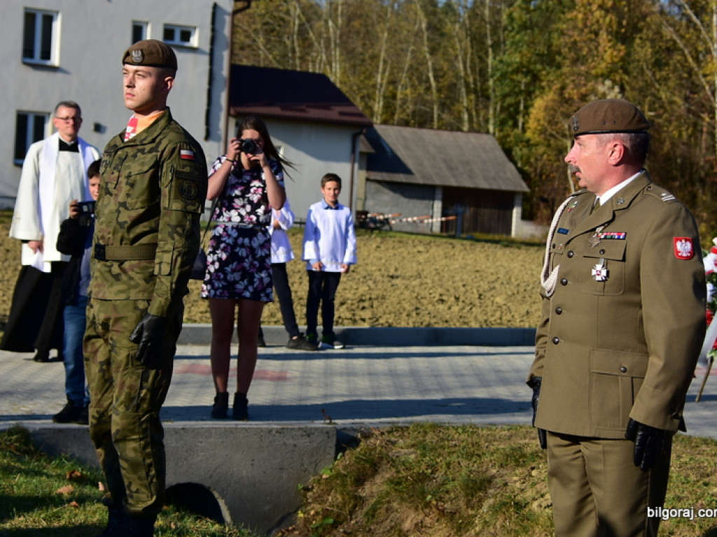 Pomnik ku czci mieszkańców Lipowca Starego został odsłonięty (FOTO)