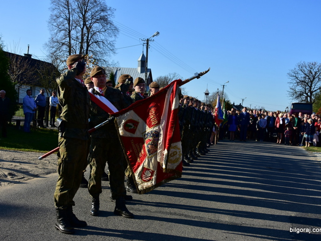 Pomnik ku czci mieszkańców Lipowca Starego został odsłonięty (FOTO)
