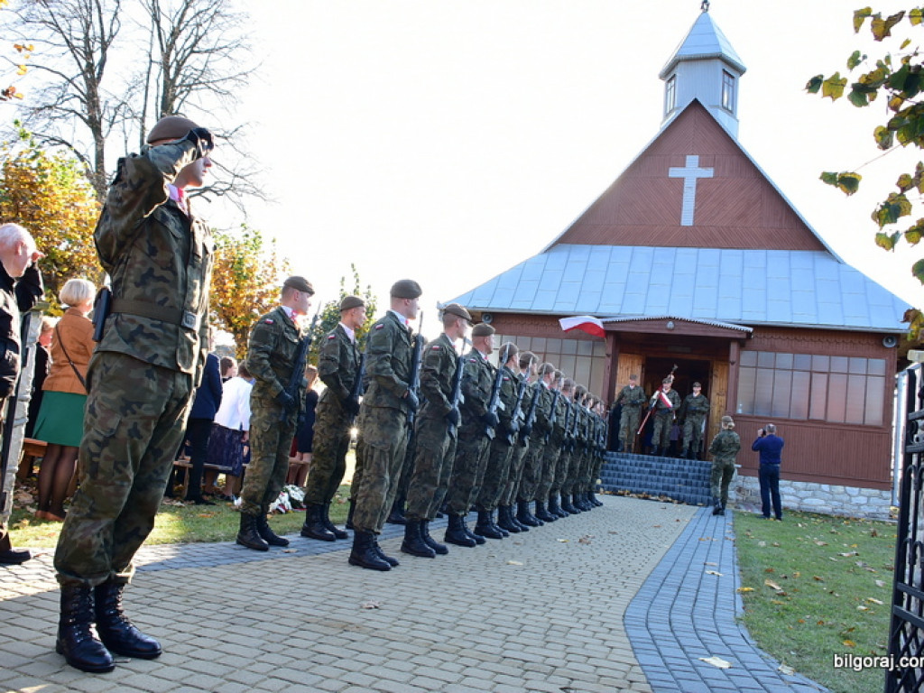 Pomnik ku czci mieszkańców Lipowca Starego został odsłonięty (FOTO)