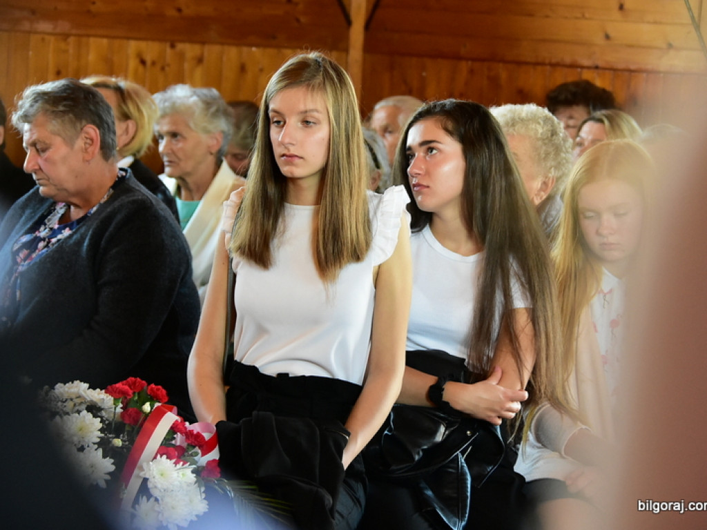 Pomnik ku czci mieszkańców Lipowca Starego został odsłonięty (FOTO)