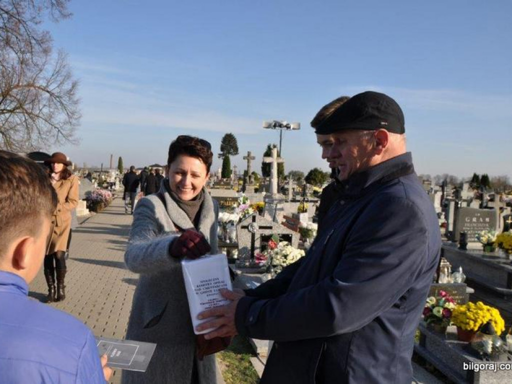 Kwesta w Łukowej zakończona. Na ratowanie pomników zebrano ponad 13 tys. zł (FOTO)