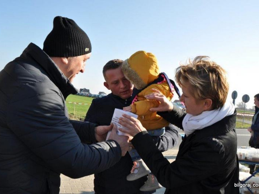 Kwesta w Łukowej zakończona. Na ratowanie pomników zebrano ponad 13 tys. zł (FOTO)
