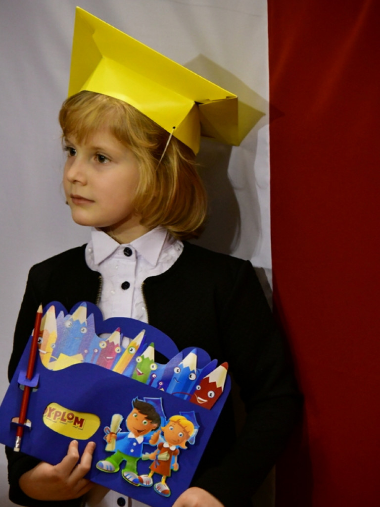 Ślubowanie klas I w Szkole Podstawowej Nr 3 z Oddziałami Integracyjnymi w Biłgoraju (FOTO)