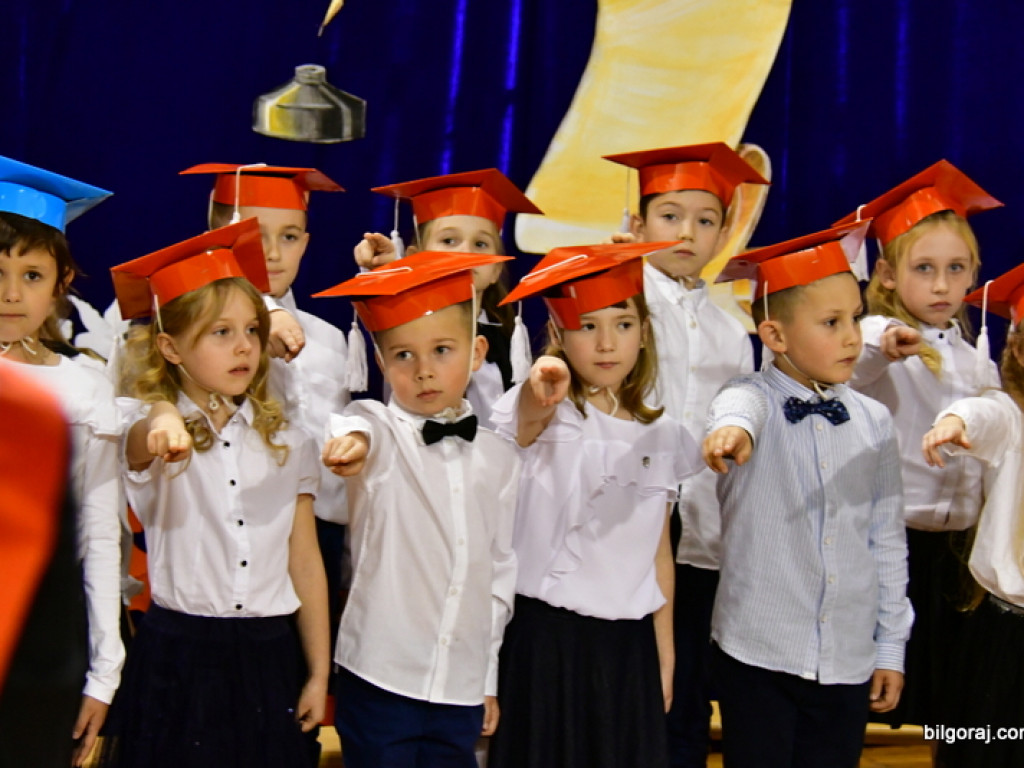 Ślubowanie klas I w Szkole Podstawowej Nr 3 z Oddziałami Integracyjnymi w Biłgoraju (FOTO)