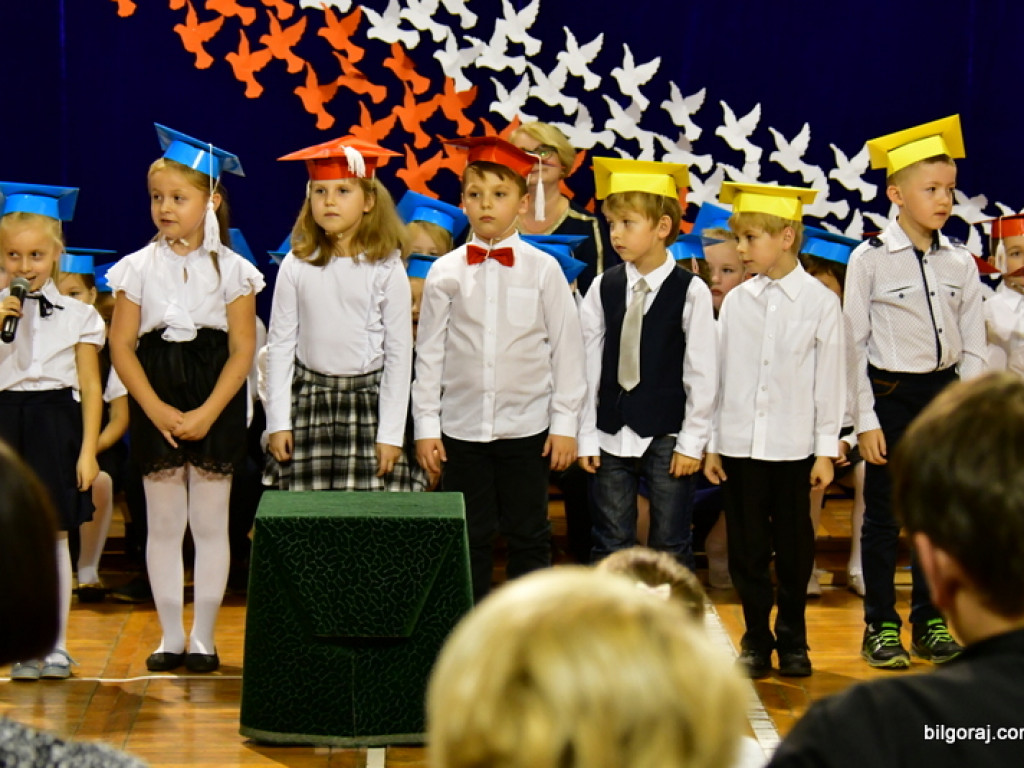 Ślubowanie klas I w Szkole Podstawowej Nr 3 z Oddziałami Integracyjnymi w Biłgoraju (FOTO)