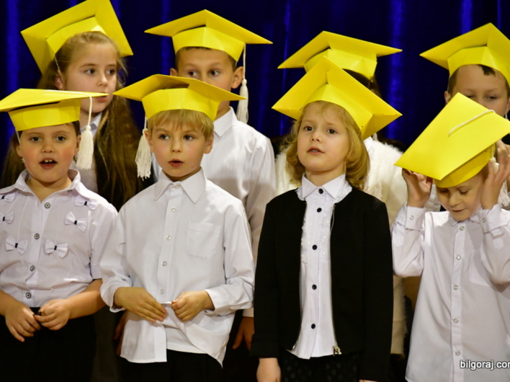 Ślubowanie klas I w Szkole Podstawowej Nr 3 z Oddziałami Integracyjnymi w Biłgoraju (FOTO)