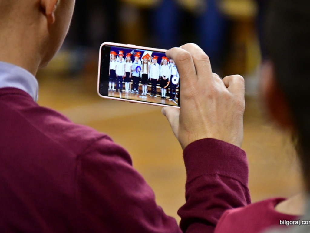 Ślubowanie klas I w Szkole Podstawowej Nr 3 z Oddziałami Integracyjnymi w Biłgoraju (FOTO)