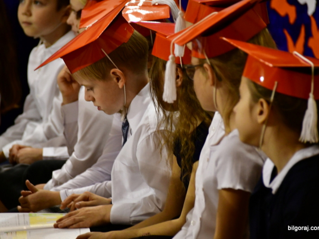 Ślubowanie klas I w Szkole Podstawowej Nr 3 z Oddziałami Integracyjnymi w Biłgoraju (FOTO)
