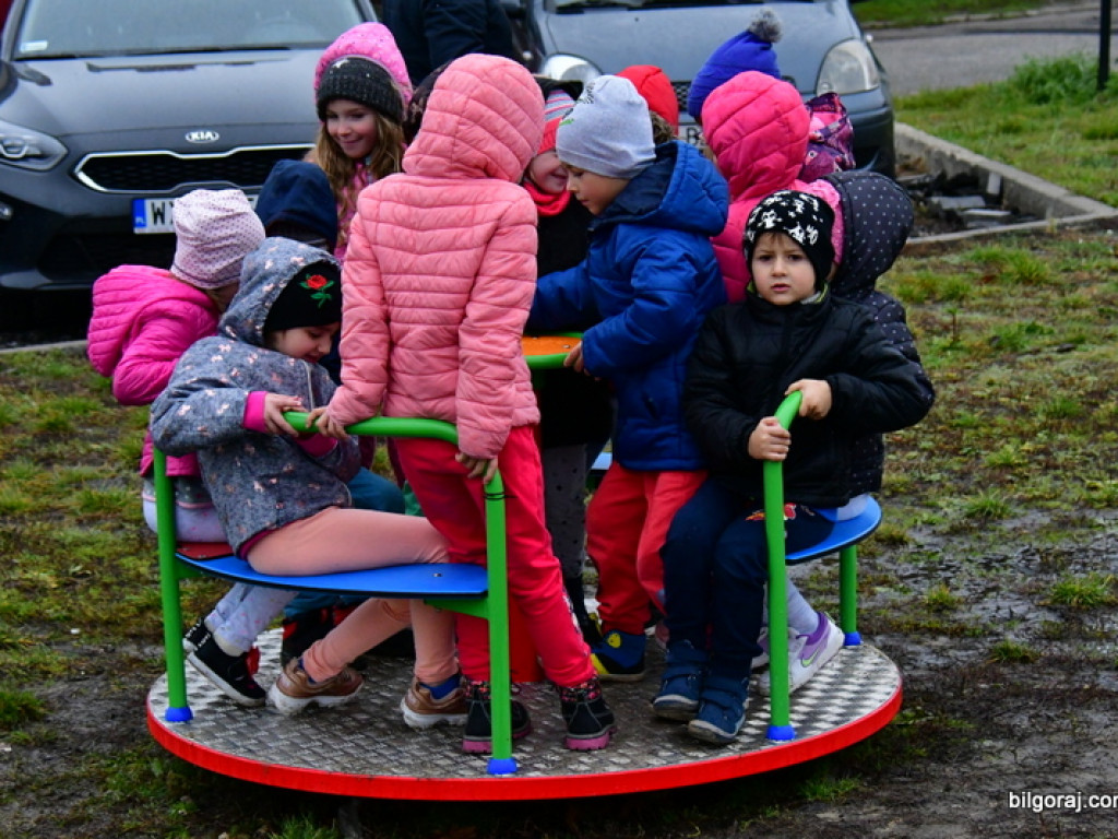Oficjalne otwarcie placu zabaw na osiedlu Sitarska - Kępy (FOTO)