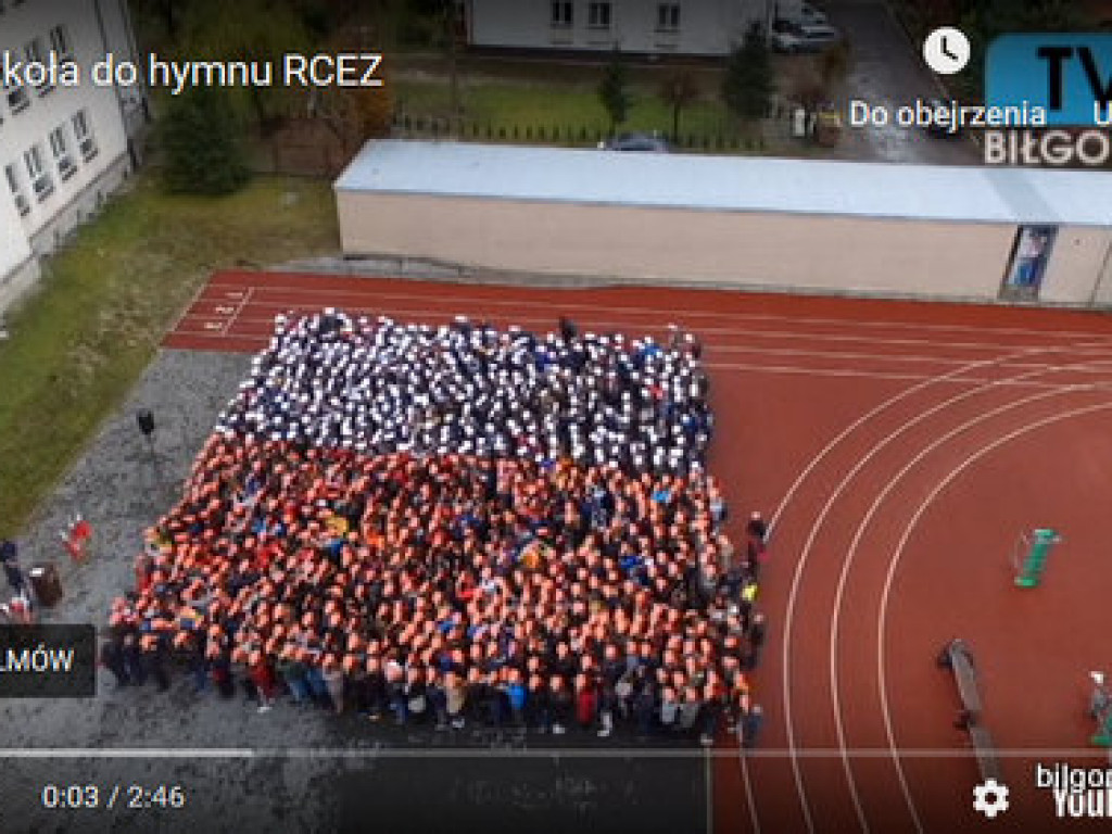 Szkoła do hymnu - RCEZ (FOTO, VIDEO)