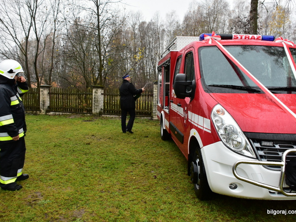 Nowy samochód dla jednostki OSP w Starym Bidaczowie (FOTO)