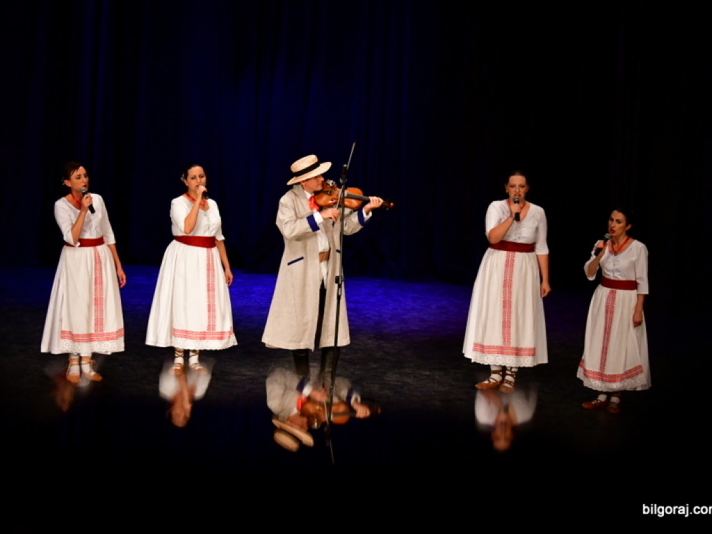 Tanecznie dla Niepodległej (FOTO, VIDEO)