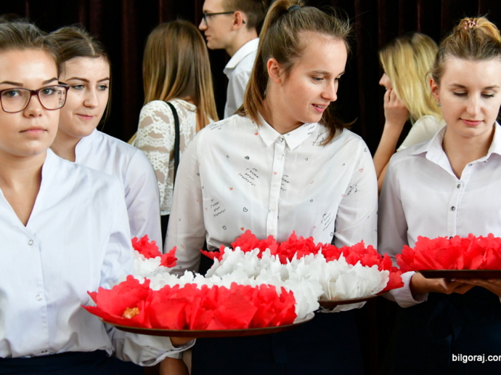 Akademia z okazji 101. rocznicy odzyskania przez Polskę niepodległości w ZSZiO (FOTO)