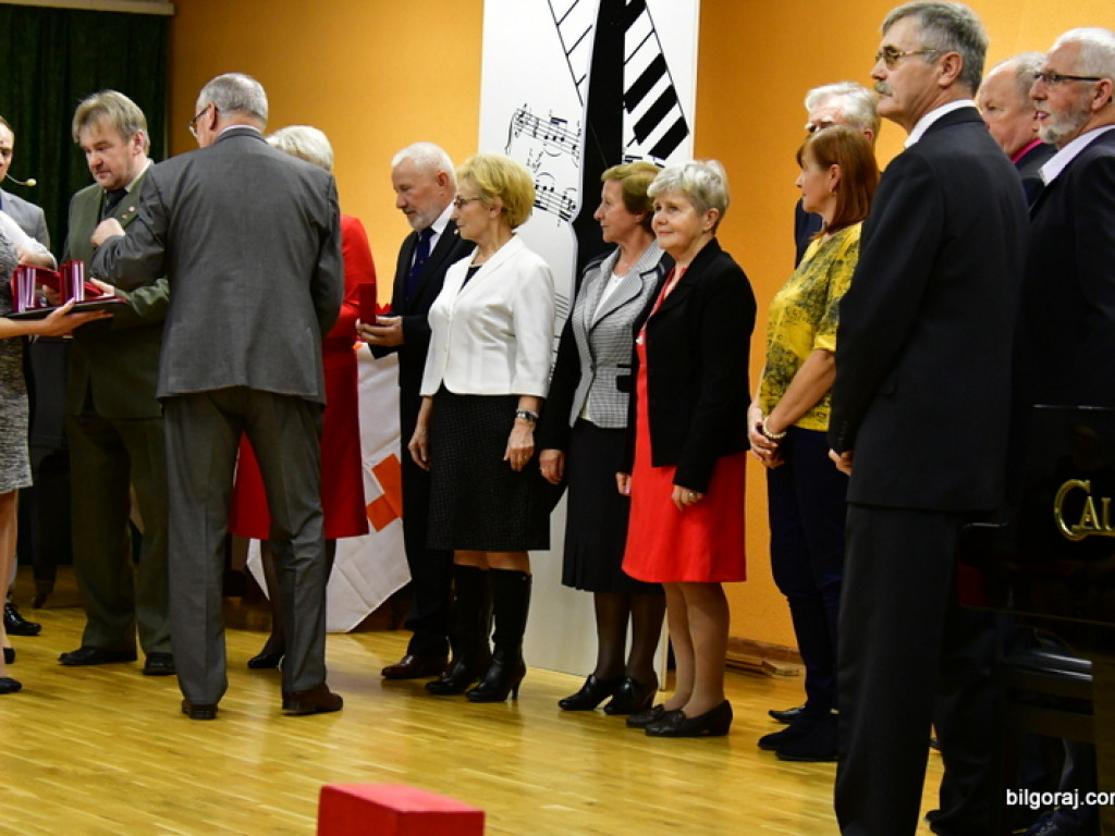 Spotkanie krwiodawców. Były medale, wyróżnienia i podziękowania (FOTO)
