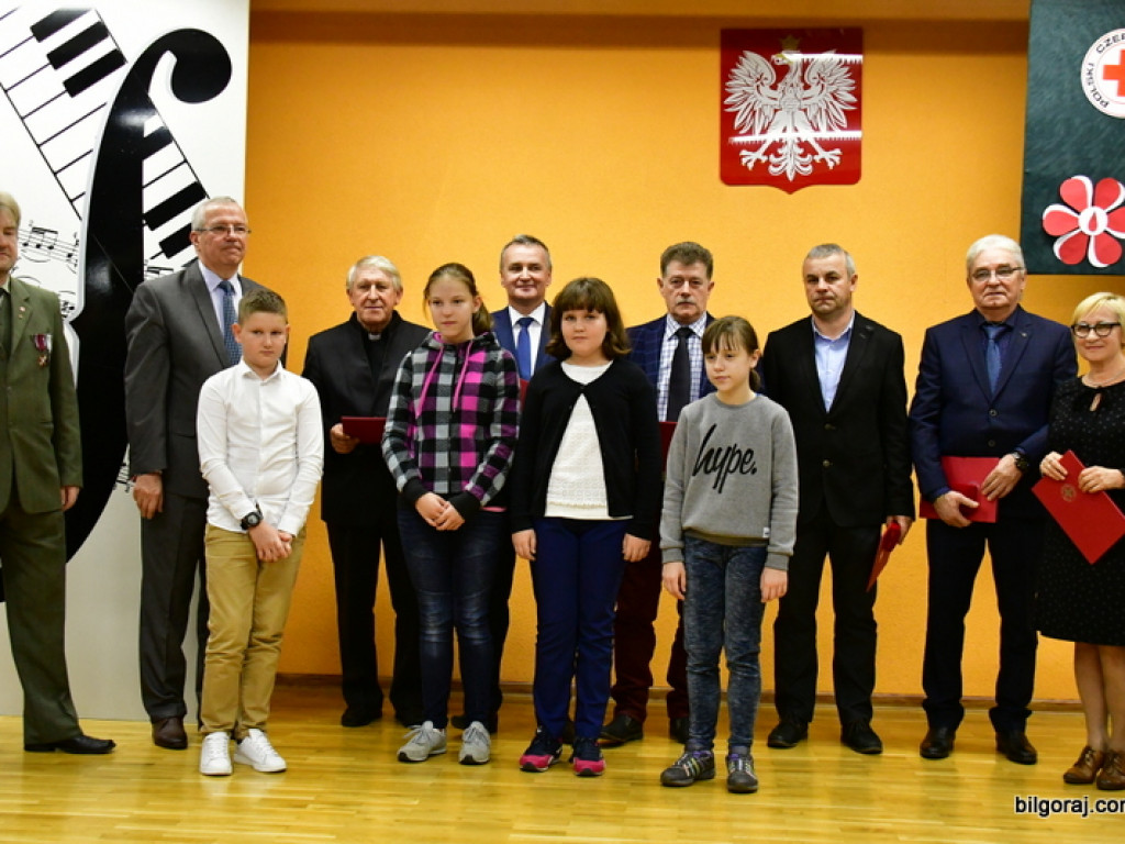 Spotkanie krwiodawców. Były medale, wyróżnienia i podziękowania (FOTO)