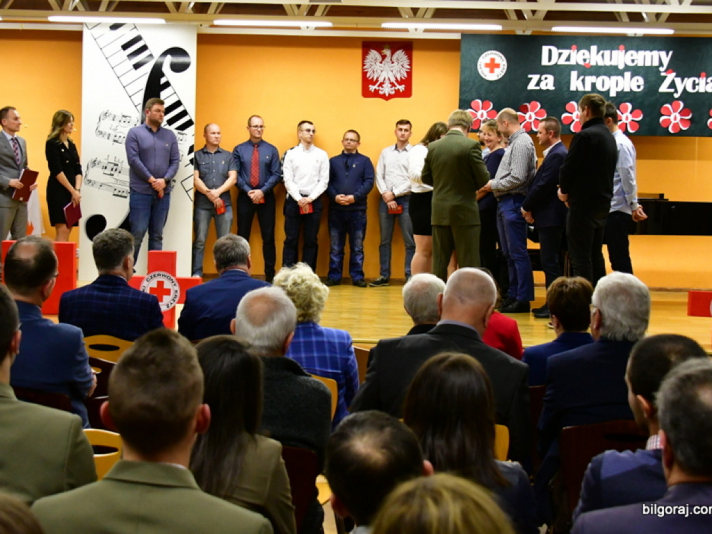 Spotkanie krwiodawców. Były medale, wyróżnienia i podziękowania (FOTO)