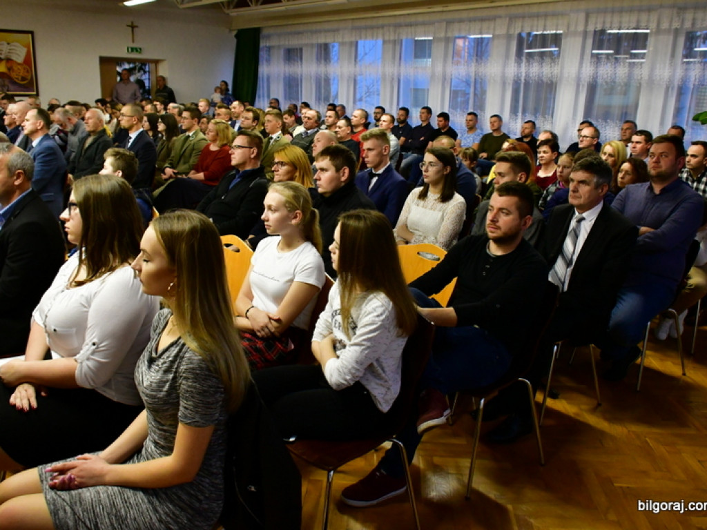 Spotkanie krwiodawców. Były medale, wyróżnienia i podziękowania (FOTO)