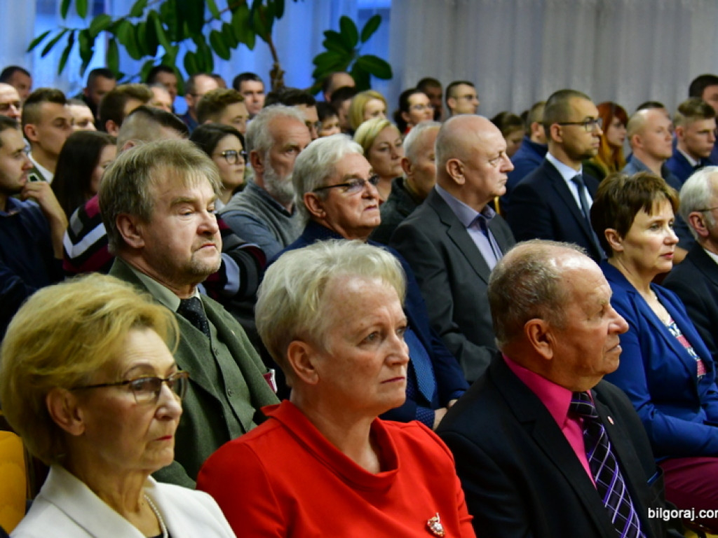 Spotkanie krwiodawców. Były medale, wyróżnienia i podziękowania (FOTO)