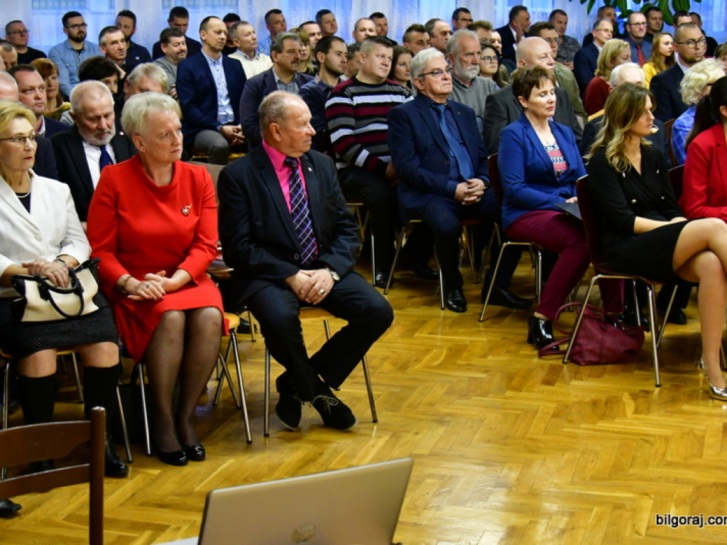 Spotkanie krwiodawców. Były medale, wyróżnienia i podziękowania (FOTO)