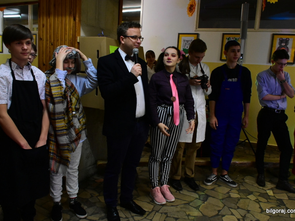 Andrzejki OAZY. Dobra zabawa i pomoc dzieciom z Domu Dziecka (FOTO)