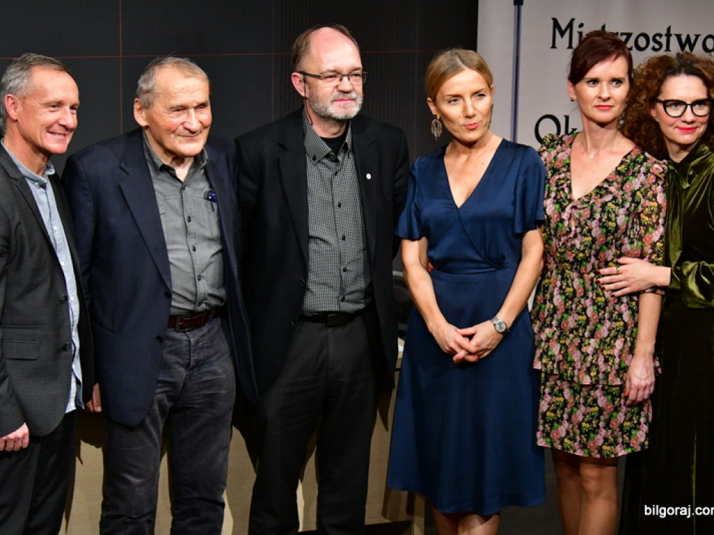 Debaty oksfordzkie. Biłgorajska młodzież spierała się w dyskusji na argumenty (FOTO)