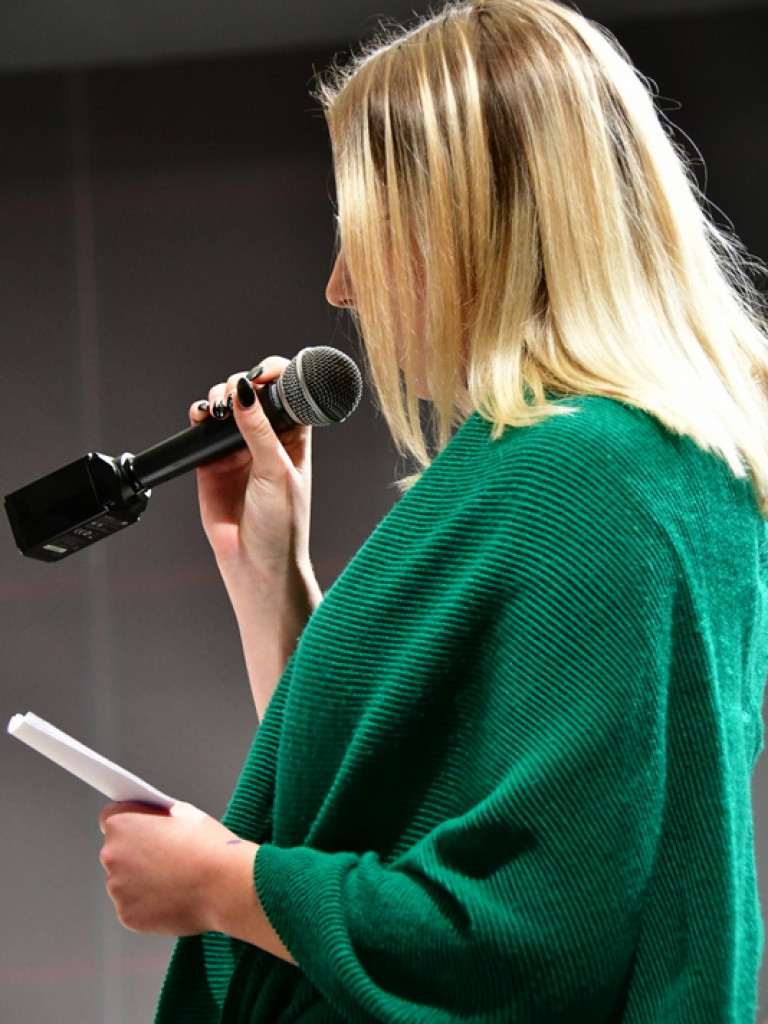 Debaty oksfordzkie. Biłgorajska młodzież spierała się w dyskusji na argumenty (FOTO)