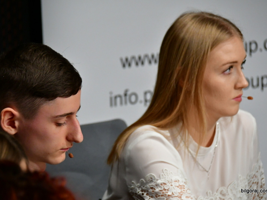 Debaty oksfordzkie. Biłgorajska młodzież spierała się w dyskusji na argumenty (FOTO)