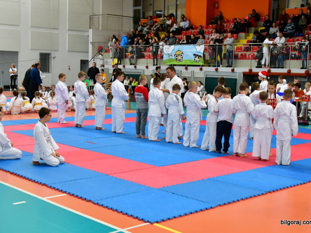 28. Mikołajkowy Turniej Karate Tradycyjnego dla Dzieci (FOTO)