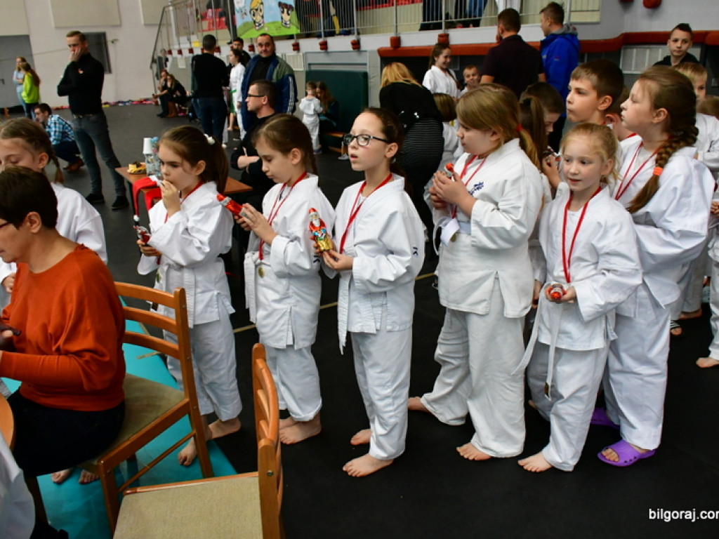 28. Mikołajkowy Turniej Karate Tradycyjnego dla Dzieci (FOTO)