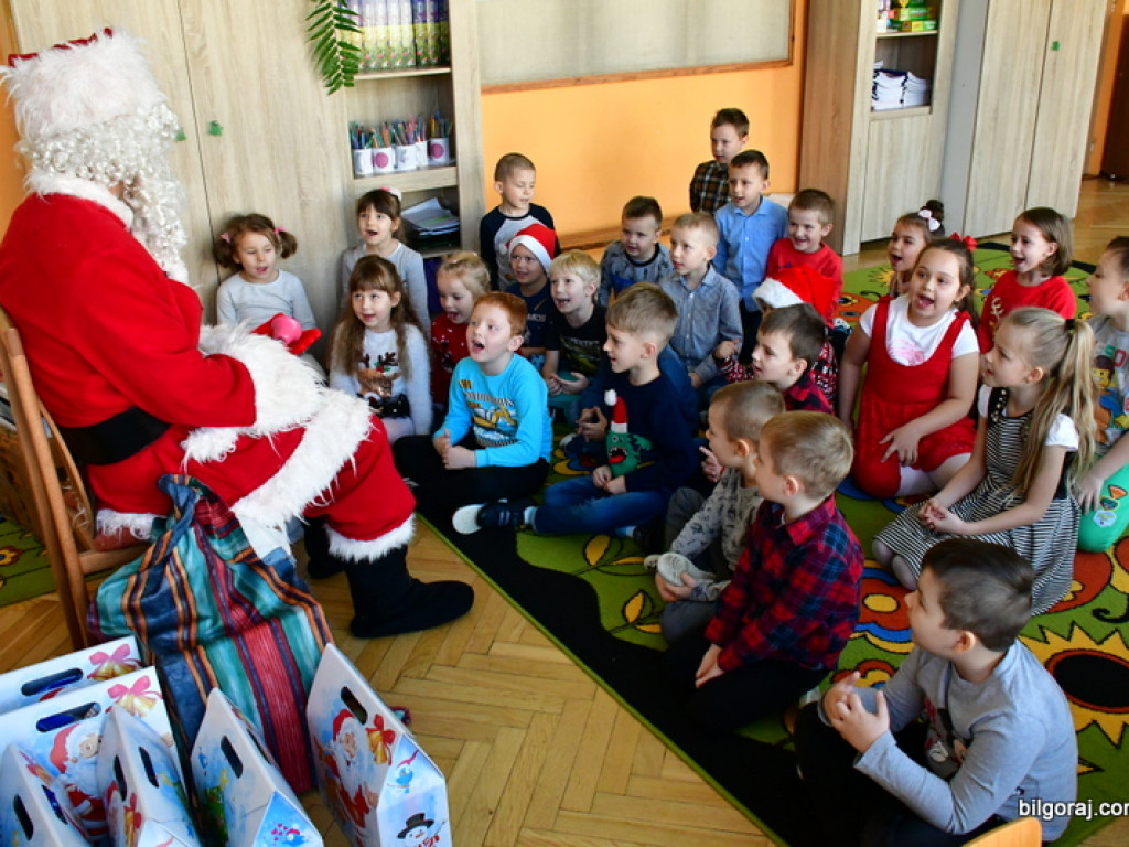 Święty Mikołaj odwiedził przedszkolaki (FOTO)