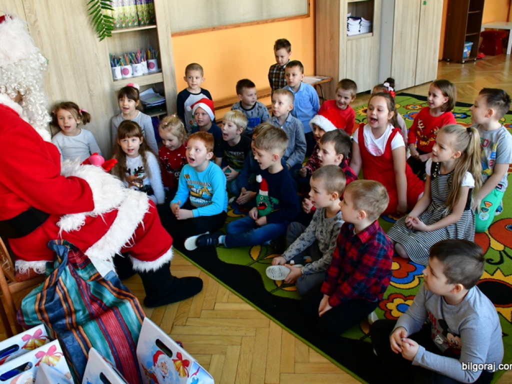 Święty Mikołaj odwiedził przedszkolaki (FOTO)