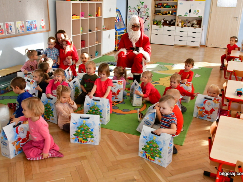Święty Mikołaj odwiedził przedszkolaki (FOTO)