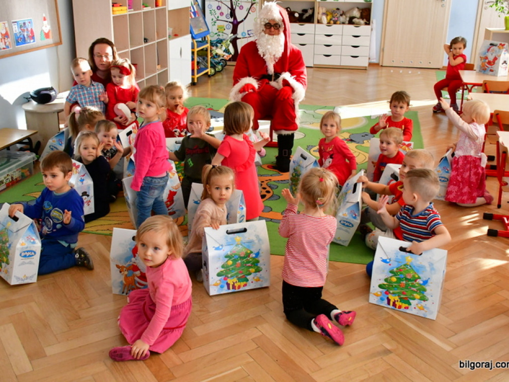 Święty Mikołaj odwiedził przedszkolaki (FOTO)
