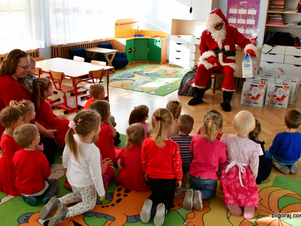 Święty Mikołaj odwiedził przedszkolaki (FOTO)