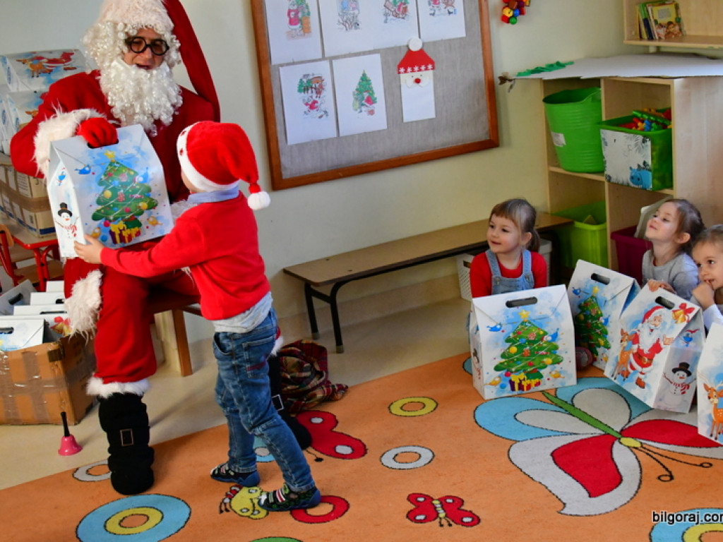Święty Mikołaj odwiedził przedszkolaki (FOTO)