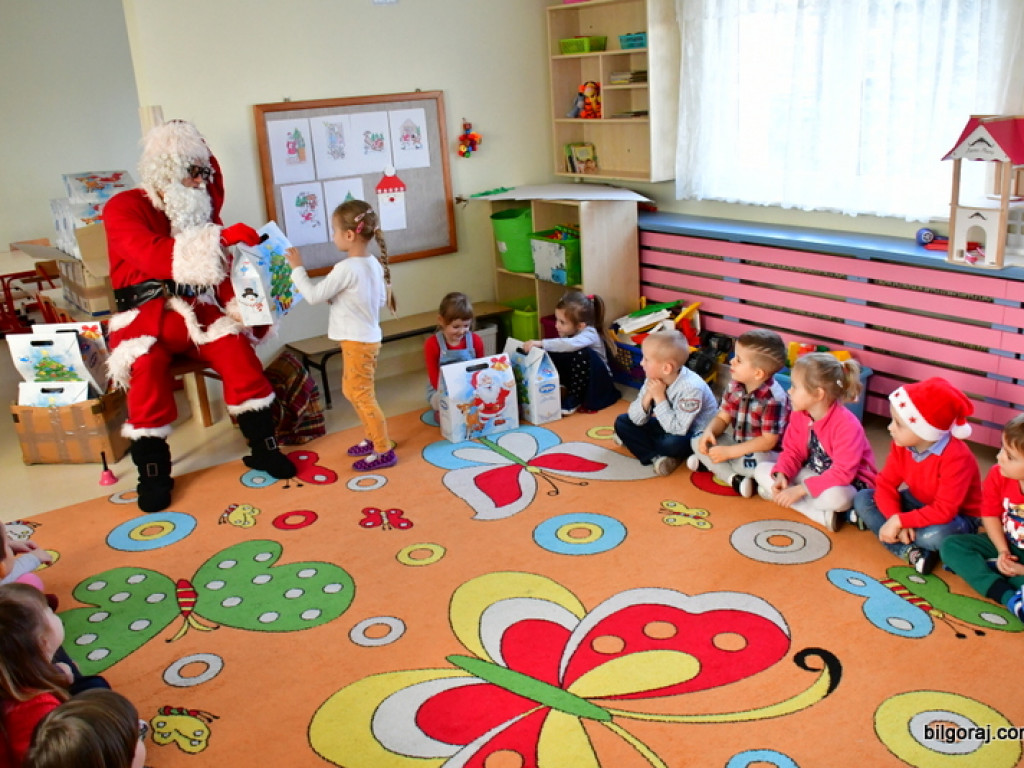 Święty Mikołaj odwiedził przedszkolaki (FOTO)