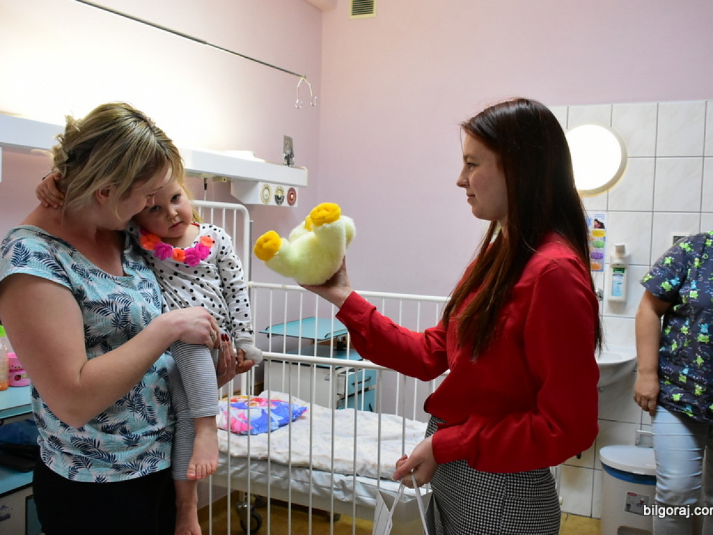 Mikołaj na Oddziale Pediatrii Szpitala w Biłgoraju (FOTO)