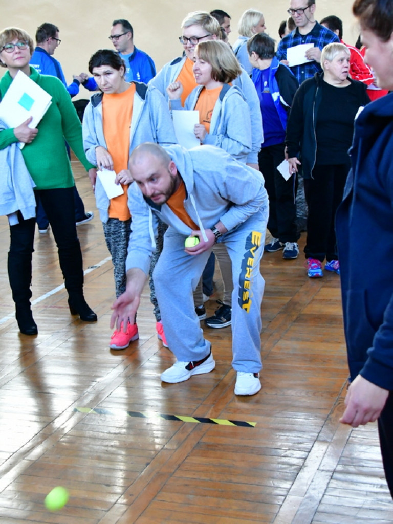 XVIII Mikołajkowy Turniej Osób Niepełnosprawnych (FOTO)