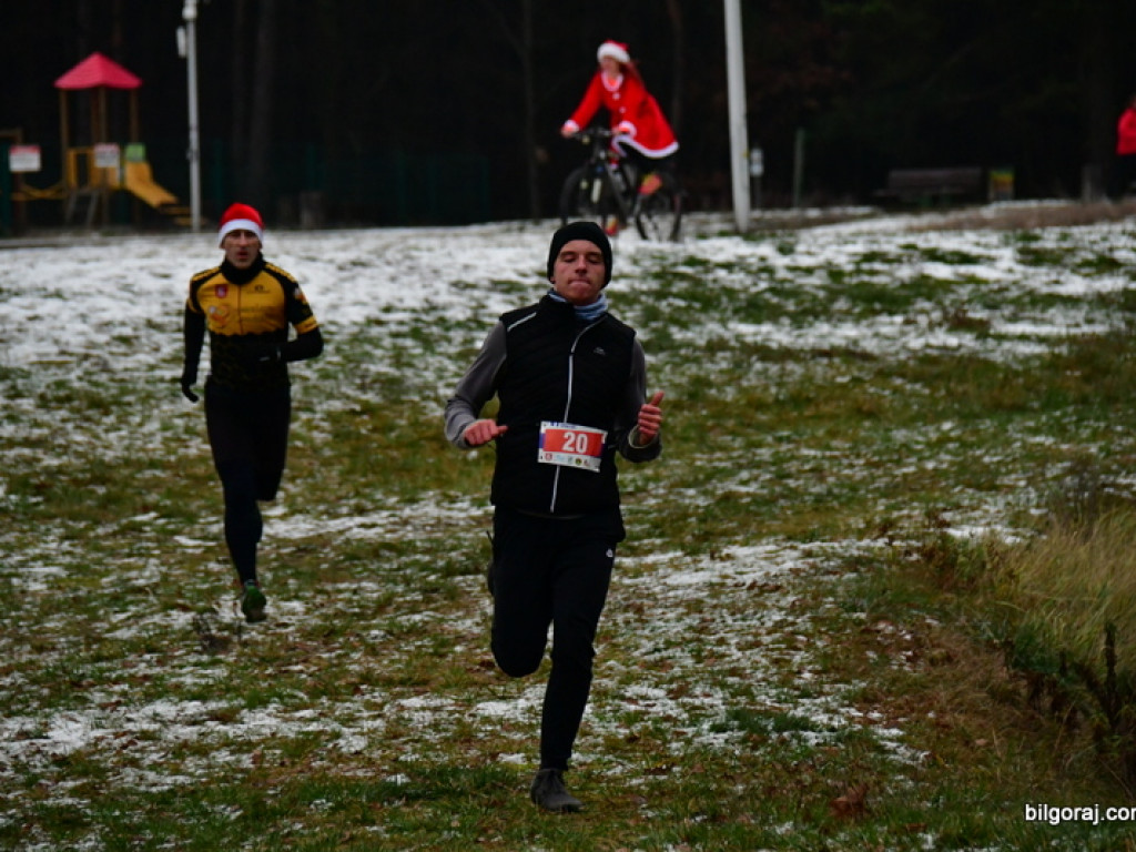 Bieg mikołajkowy i IV Cross Bojarski (FOTO)