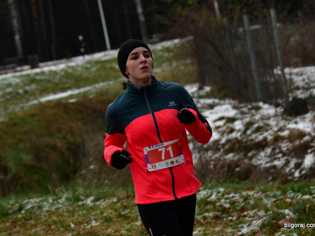 Bieg mikołajkowy i IV Cross Bojarski (FOTO)