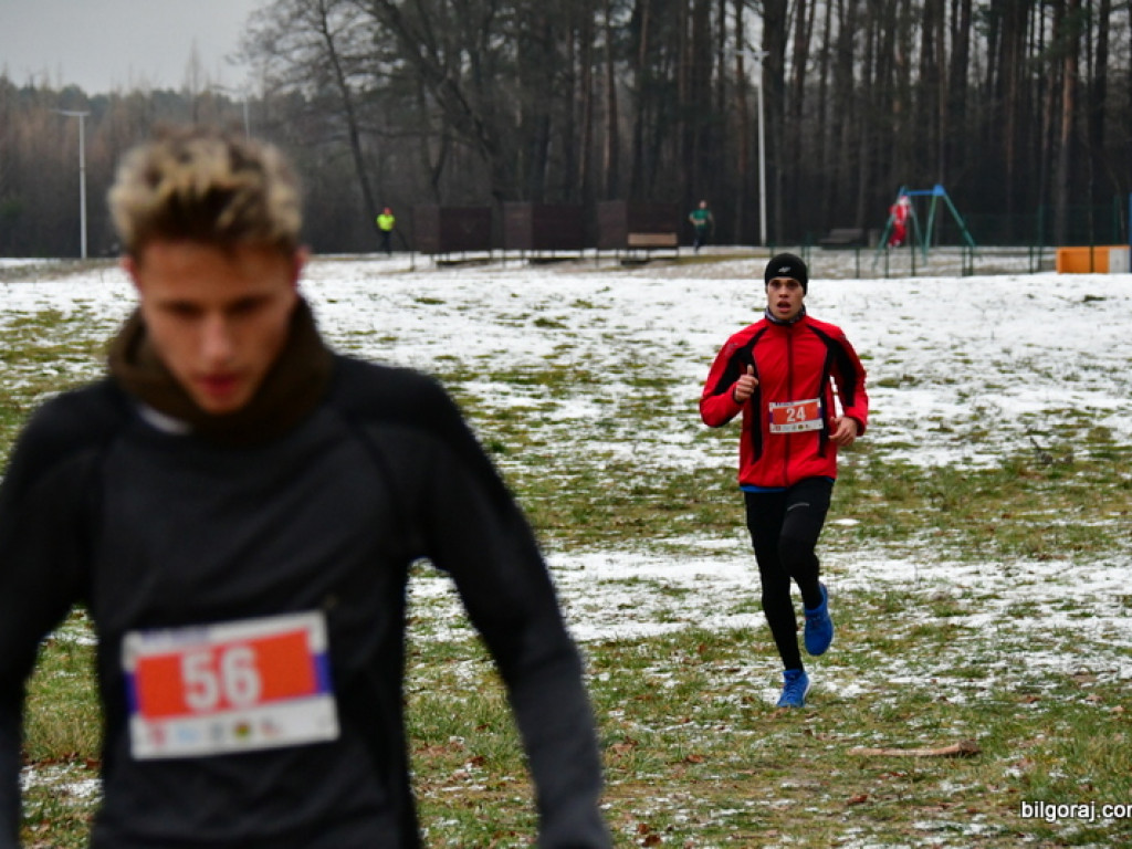 Bieg mikołajkowy i IV Cross Bojarski (FOTO)