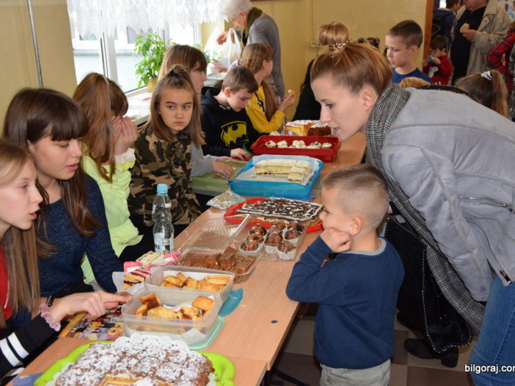 Charytatywny kiermasz dla Piotrka (FOTO)