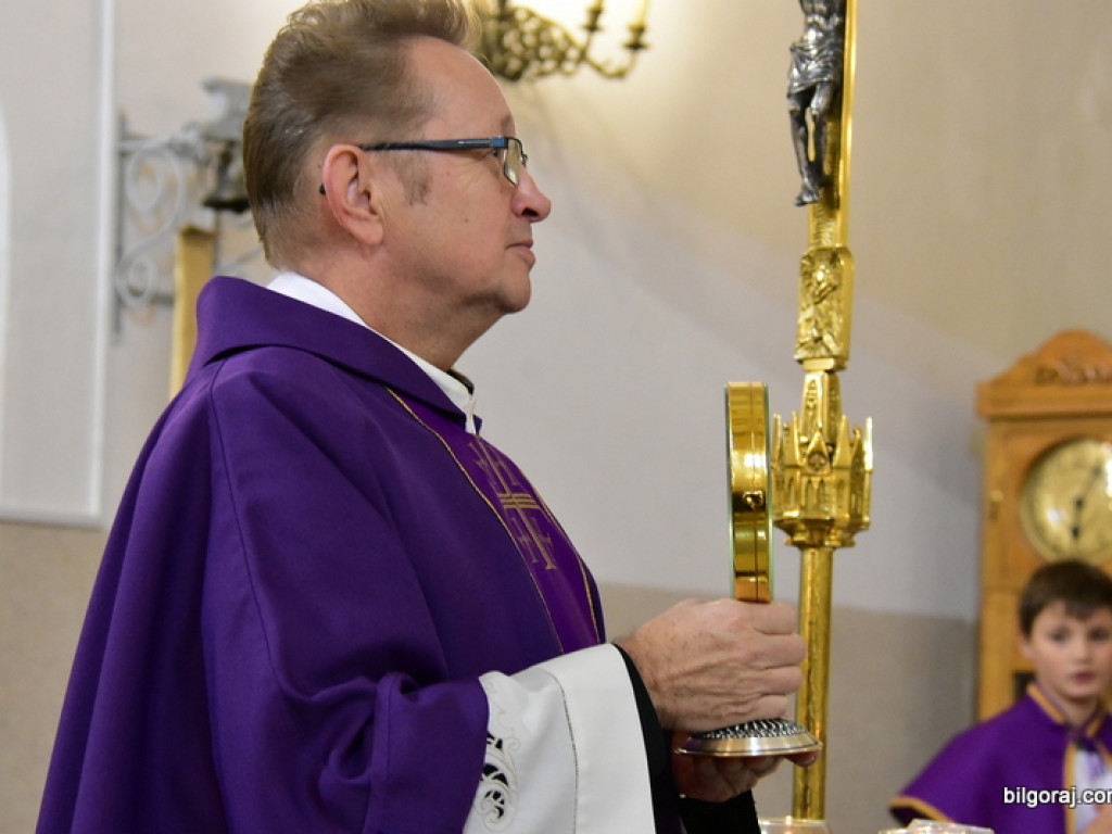 Ziemia z Magdali w biłgorajskim sanktuarium (FOTO)