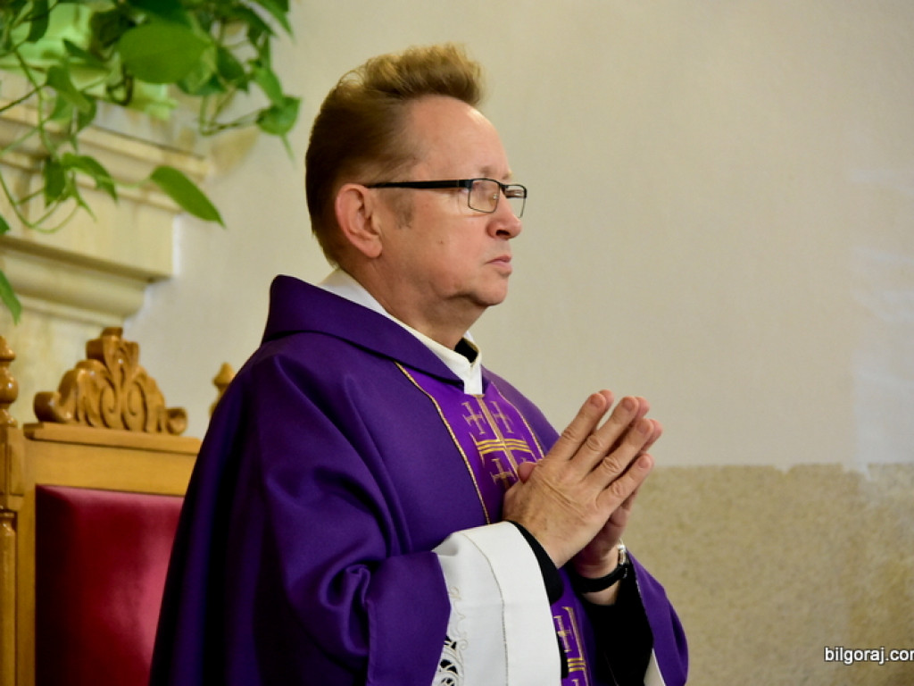 Ziemia z Magdali w biłgorajskim sanktuarium (FOTO)