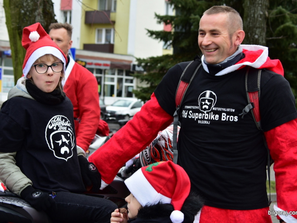 Motomikołaje przywieźli dzieciom radość (FOTO)