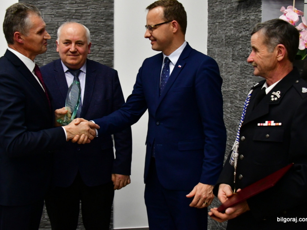 Specjalistyczny sprzęt dla strażaków ochotników (FOTO)